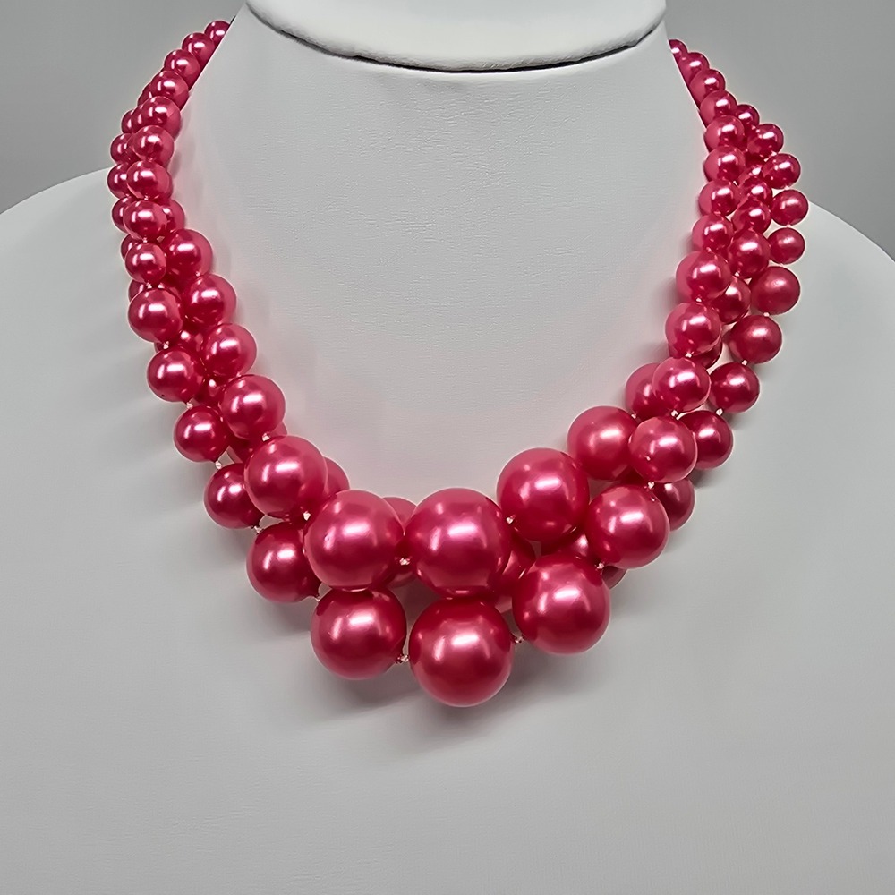 Vintage Hot Pink Faux Pearl Necklace Three Strand Graduated Bubblegum Ball Bead - Picture 7 of 10